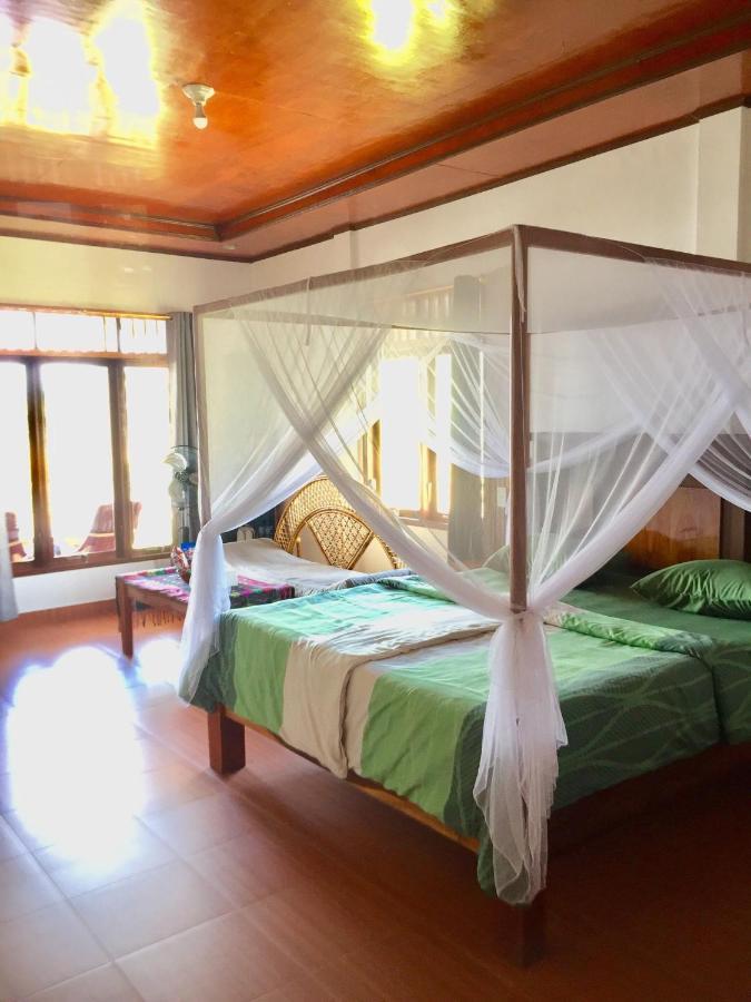 Toba Sunset Bed and Breakfast Tuk Tuk Exteriör bild